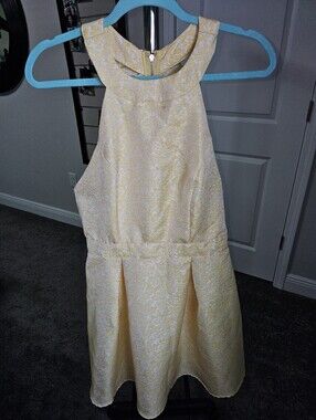 Beauty and the Beast Ladies Dress L Yellow Metallic Ruffle Back Sleeveless